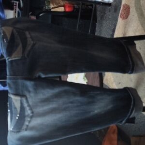 Almost Famous Cropped Denim Size 7 Blue Jeans, Embroidered Button Back Pockets